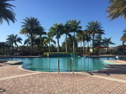 410 Aqua Vista Ln, Fort Pierce FL  34986-2645 exterior