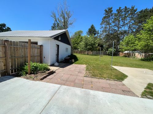 909 Henderson St, Big Rapids MI 49307-1144 exterior