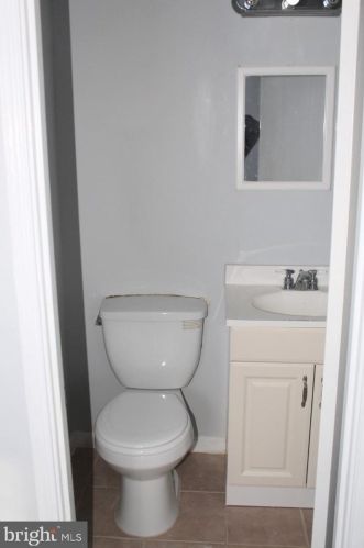 422 Armistead St, Alexandria VA 22312-2851 exterior