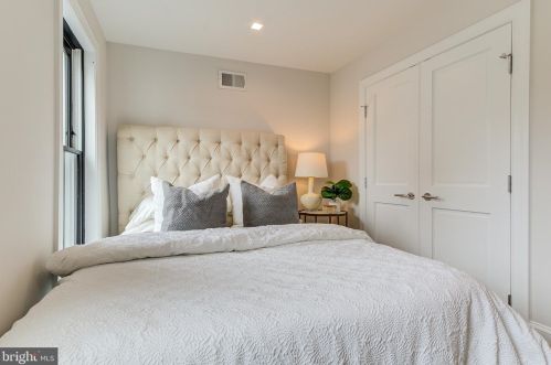 1924 10th St, Washington DC  20001-4112 exterior