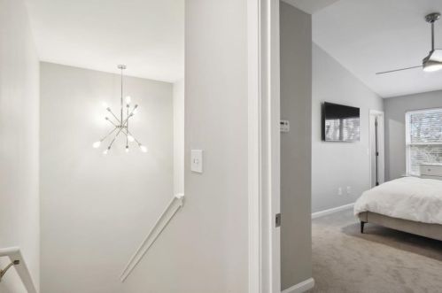 1085 Liberty Pkwy, Atlanta GA  30318-9394 exterior