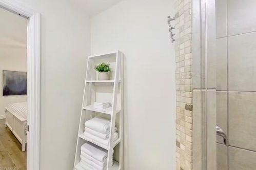 1271 Alhambra Cir, Naples FL 34103-3290 exterior