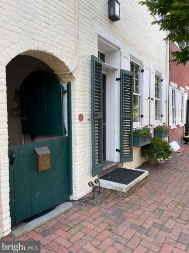 623 11th St, New Castle DE  19720-6020 exterior