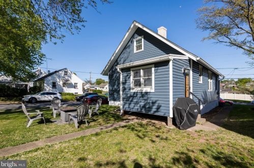 697 Hanover St, Pottstown PA 19464-4519 exterior