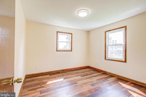 215 Highland Ave, Rockville MD  20850-4136 exterior