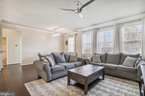 3570 Huntley Manor Ln, Alexandria VA  22306-5111 exterior