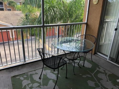 1835 Florida Club Cir, Naples FL 34112-8706 exterior