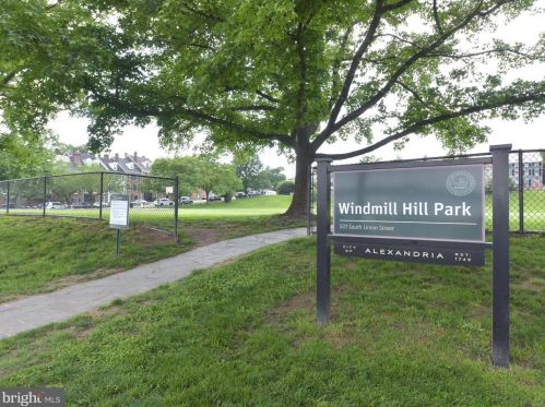 1302 Commonwealth Ave, Alexandria VA 22301-2021 exterior