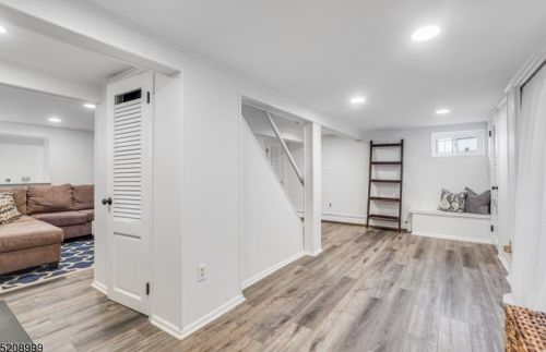 16 Fitzrandolph Rd, Town Center NJ  07052-3509 exterior