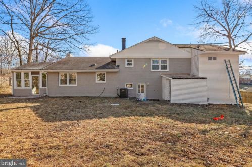 4500 Kling Dr, Alexandria VA 22312-1509 exterior