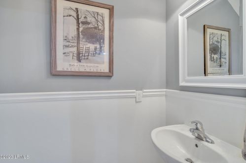 244 Cross Rd, Bluffton SC 29910-5131 exterior