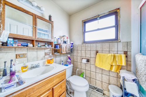 720 Howard Ave, Elmhurst IL 60126-1726 exterior