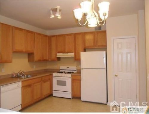 320 Moonlight Dr, Piscataway NJ  08854-2261 exterior