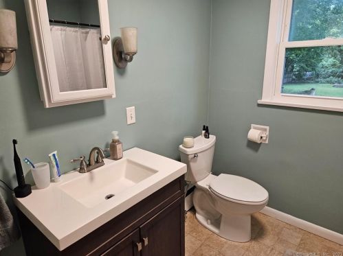 267 Mechanic St, Killingly CT 06239-1955 exterior