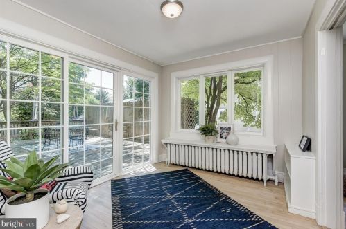 3912 Blackthorn St, Bethesda MD 20815-5056 exterior