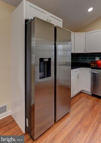 4513 Apple Tree Dr, Alexandria VA  22310-2901 exterior