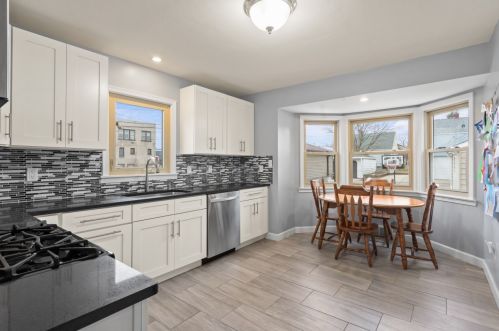 1817 53, Milwaukee WI 53208-1759 exterior