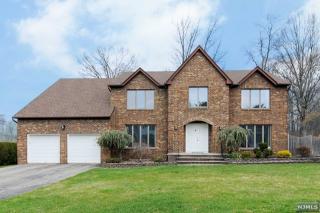 76 Bourbon St, Wayne, NJ 07470-5491