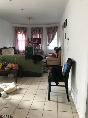 38 Goshen St, Paterson NJ 07503-2208 exterior