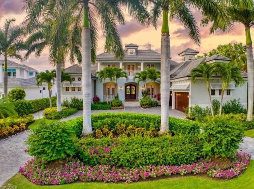 211 Bay Pt, Naples, FL 34103-4000