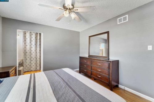 3112 Mount Diablo St, Concord CA 94518-1146 exterior