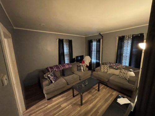 82 Bernon St, Providence RI  02908-3720 exterior