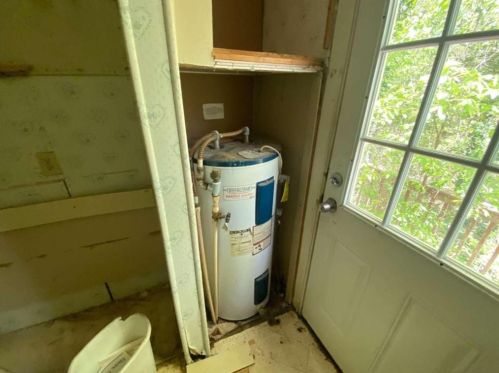 7423 Pleasant Hl Rd, Lithonia GA 30058-6360 exterior