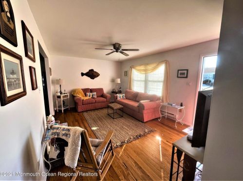 1029 Sarasota Dr, Lacey NJ 08731-5327 exterior