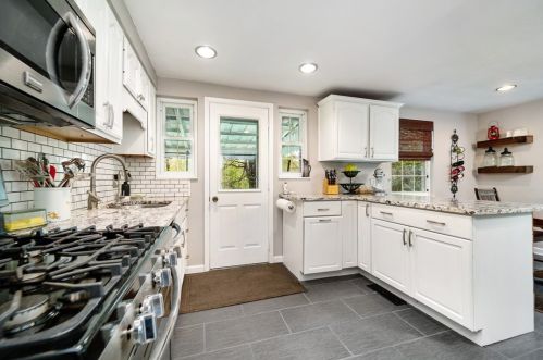 101 Harbeth Dr, Pittsburgh PA  15237-3327 exterior