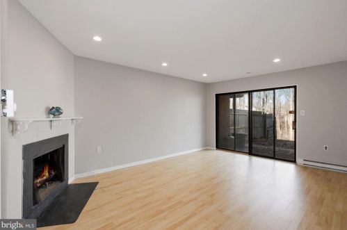 10943 Deborah Dr, Rockville MD 20854-2724 exterior