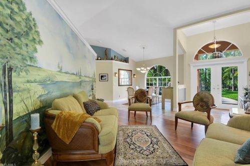 3380 3 Ave, Naples FL 34117-3019 exterior