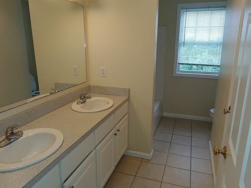 7 Ludlow St, Worcester MA 01603-1123 exterior