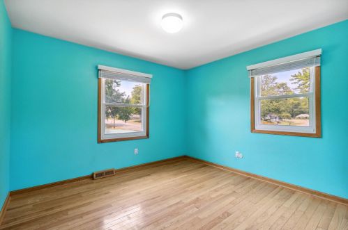 1905 Eldon St, Grand Rapids MI 49525-1549 exterior