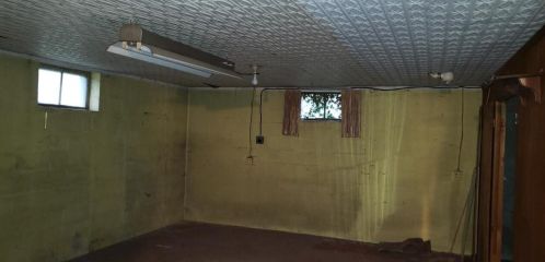 1927 Henry St, Meskegon MI 49441-3047 exterior