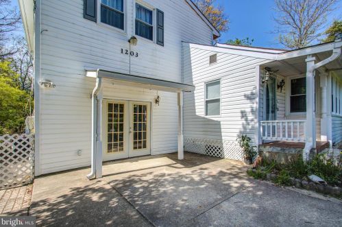 1203 Veirs Mill Rd, Rockville MD  20851-1747 exterior
