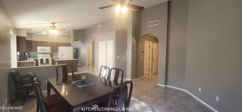 8948 Marci Lynne Way, Tucson AZ  85747-5624 exterior