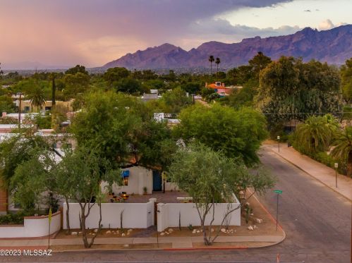 2045 Adams St, Tucson, AZ 85719-4302