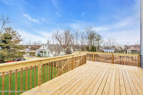 16 John St, Old Bridge NJ 08857-1705 exterior