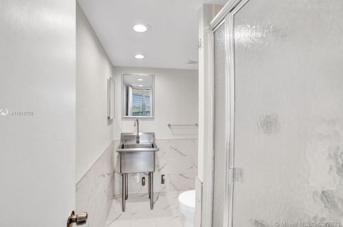 10 Royal Palm Way, Boca Raton FL  33432-7862 exterior