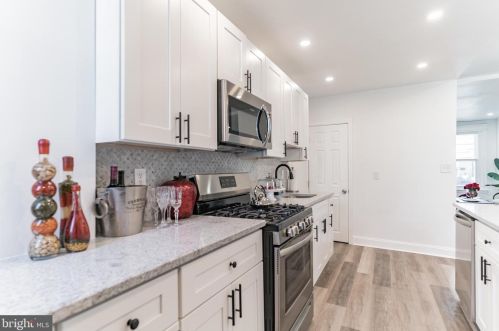 6225 Delancey St, Philadelphia PA 19143-1019 exterior