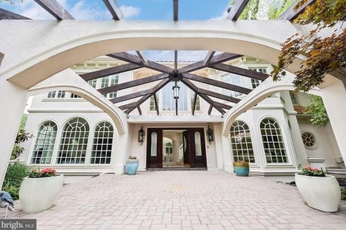 11705 Centurion Way, Rockville MD 20854-6419 exterior