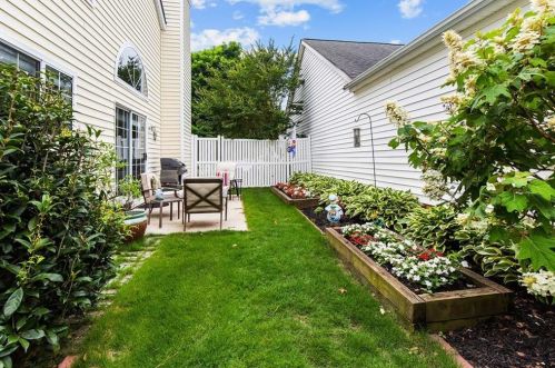 4070 Chattahoochee Trce, Duluth GA 30097-7606 exterior