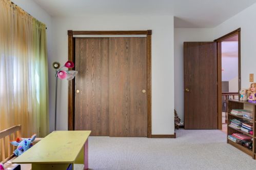 655 Fay Ave, Elmhurst IL 60126-2149 exterior