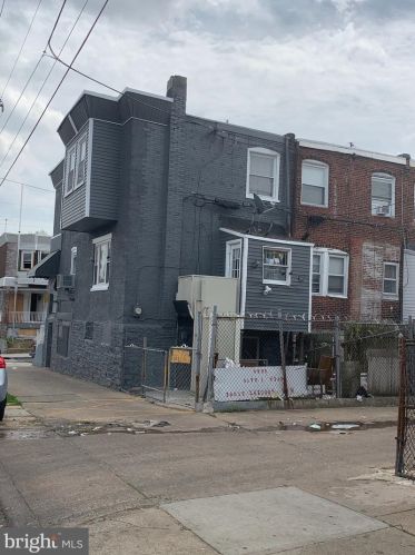 5060 Franklin St, Philadelphia, PA 19120-3112