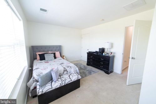 280 Kentshire Dr, Lancaster PA 17603-8851 exterior