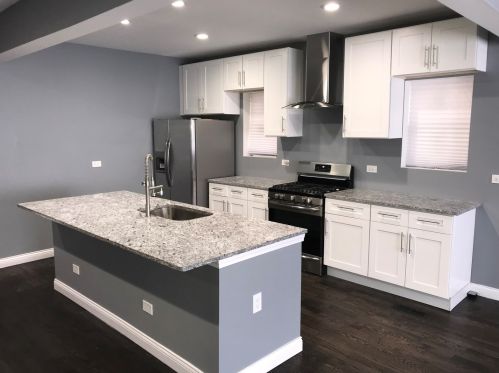 7727 Hermitage Ave, Chicago, IL 60626-1009