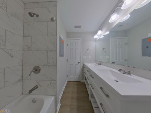 3823 Crosby Dr, Atlanta GA 30331-3432 exterior