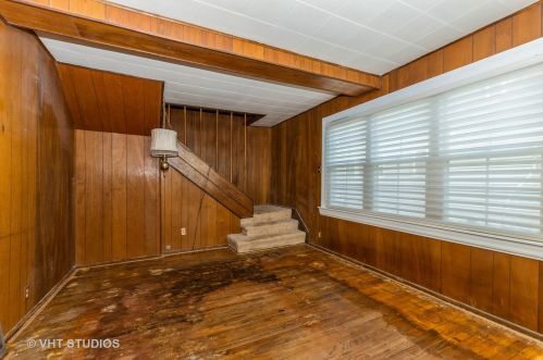 10228 Sawyer Ave, Chicago, IL 60805-3756