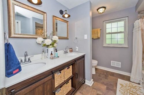 2187 Garrick Dr, Pittsburgh PA  15235-5034 exterior