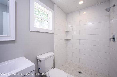 35 Buttonwood Pl, Hazlet NJ  07730-2173 exterior